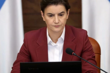 Ana Brnabić: Najoštrije osuđujem vandalizam poličara koji stoje iza nasilnog upada u Skupštinu