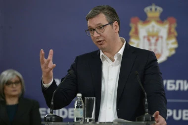 Predsednik Vučić otkrio da je prvi čovek FSS-a zaražen koronavirusom: Kokeza se dobro drži!