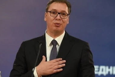Predsednik Vučić čestitao Vaskrs: Proslavljamo veliki praznik sa nadom da će naše molitve za zdravlje biti uslišne