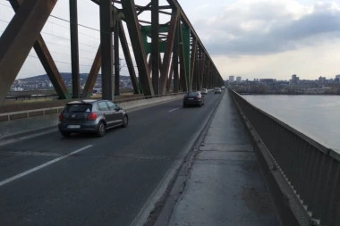 Pitanje koje muči Beograđane: Zatvara se Pančevački most?!