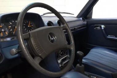 (VIDEO) Zablistao najprljaviji auto: Mercedes opran prvi put posle 37 godina!