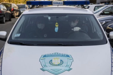 (FOTO) Nema pošteđenih ni u policiji: Krivične prijave protiv dva službenika jer su pretukli Novopazarca!