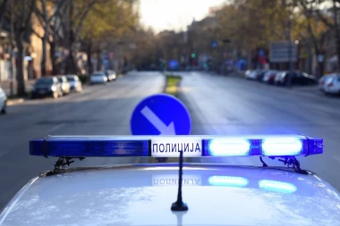 INCIDENT U PANČEVU: Šestorica sa palicama ISPREBIJALI momka nasred ulice