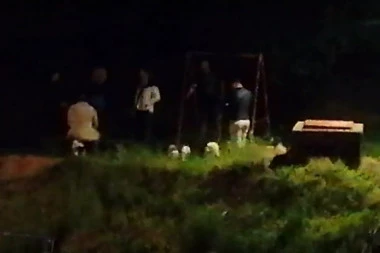 (VIDEO) Šokantni prizor u noći pred Vaskrs: Pogledajte šta rade neodgovorni građani na Banovom Brdu!