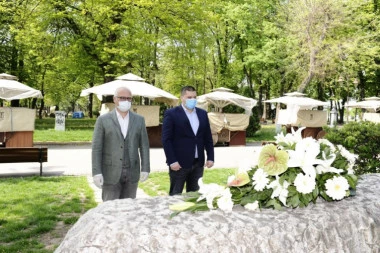 (FOTO) Nikodijević i Vesić položili venac na spomen-obeležje na Kalemegdanu!