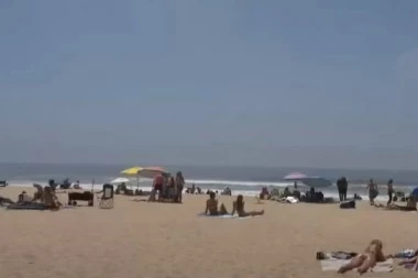 (VIDEO) BRIGA IH ZA ZABRANU: U Kaliforniji pune plaže kao da korona ne postoji