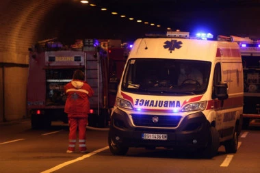 NOĆ U BEOGRADU: U saobraćajki na Pupinovom mostu povređene dve osobe!