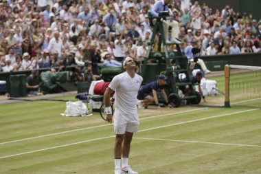 LONDON PODRHTAVA: Rodžer Federer ponovo na Vimbldonu!