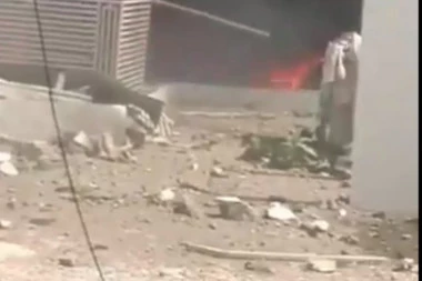 (VIDEO) Spaseno 20 ljudi iz olupine: Svedok tvrdi da se avion zapalio pre pada!