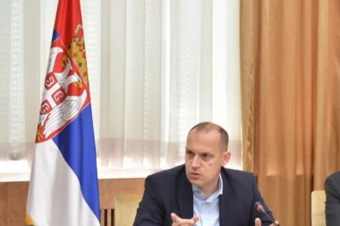 Ministar Lončar sa direktorima zdravstvenih ustanova: KBC Zemun do kraja sedmice izlazi iz kovid sistema