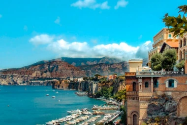 Uprkos KORONI, italijani ne odustaju od turizma: 40 odsto soba rezervisano za avgust mesec