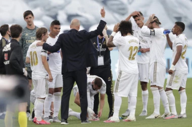 Problemi u Madridu: Zidan besno urlao na igrače Reala!