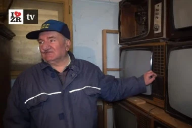 Majstor Sava 50 godina skupljao televizore, a sada se oprašta od svoje baštine