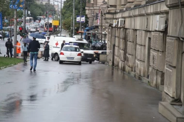 RADE JE ŽIV! Vozač BMW nije podlegao povredama nastalim u užasu kod Vlade Srbije