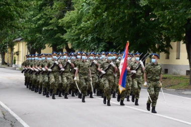 Vojska Srbije stopirala sve aktivnosti!