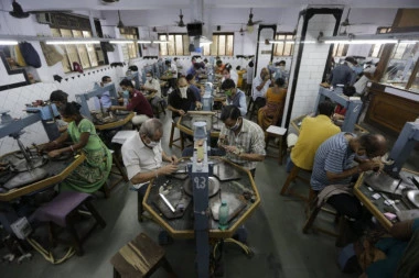 Indija: U fabrici moto delova zaraženo 250 radnika, zaposleni traže zatvaranje