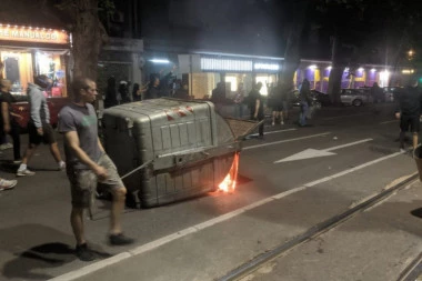 (FOTO) IMA LI KRAJA BEZUMLJU? Evo šta su huligani upravo uradili u Beogradskoj ulici