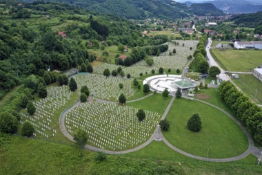 SKUPŠTINA CRNE GORE DONELA ODLUKU: Bez podrške za rezoluciju o genocidu u Srebrenici