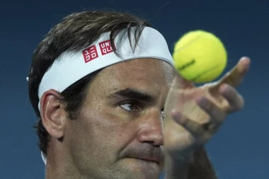 DOKLE VIŠE TEROR ŠVAJCARCA? Federer ponovo uhvaćen u velikom skandalu!