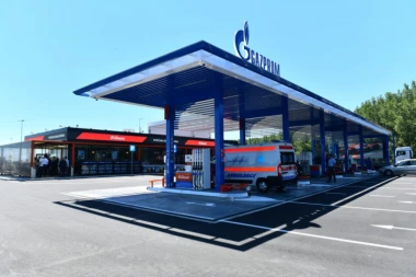 NIS nastavlja da ulaže: Savremena digitalna GAZPROM benzinska stanica na auto-putu Novi Sad-Beograd
