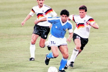 KAKAV GEST: Maradona DOBIJA ISTI TRETMAN KO PATRIJARH u Argentini!