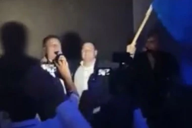 (VIDEO) GDE JE MAMIĆ, TU JE HAOS: Alfa i omega Dinama zapevao veliki hit na svadbi - zaviorila se zastava hrvatskog kluba!