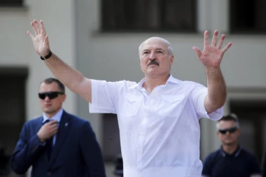 POLOŽIO ZAKLETVU ZA NOVI MANDAT: Lukašenko stupio na dužnost predsednika Belorusije!