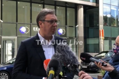 (VIDEO) Predsednik Srbije Aleksandar Vučić se obratio iz Brisela: Čim sastavimo novu vladu, izaći ćemo pred narod i reći o čemu je reč