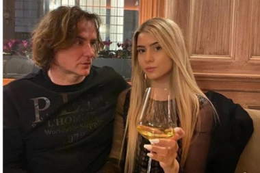 (FOTO) ĆERKA ŽELJKA MITROVIĆA POHVALILA SE RASKOŠKI U KOJOJ UŽIVA, SVI JOJ ZAVIDE: Na luksuznom putovanju sve što je i dotakle vredi milione!