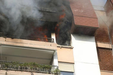 Komšinica opisala užasan požar na Dorćolu: "Videla sam crn dim, a sa terase je devojčica vikala 'UPOMOĆ'"
