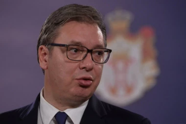 Vučić najavio veliku stvar u Kruševcu: Ukoliko bude zatvaranja privrede, država će obezbediti minimalac