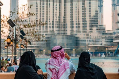 VIŠE SLOBODE ZA ŽENE I ALKOHOL: U Emiratima "olabavili" zakone, strancima sada lakše da izbegnu šerijatske sudove!
