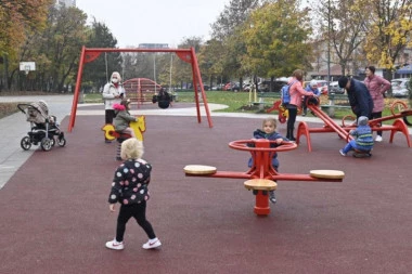 Dečja graja u novom parku u Skojevskom naselju!