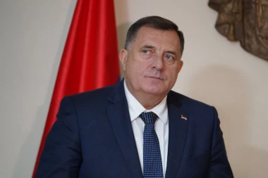 ODUŠEVIO LAVROVA: Dodik šefu ruske dimlomatije poklonio OVO usred Sarajeva! Bošnjacima "trn u oku"