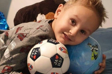 "Tražimo našu sreću a bili smo najsrećniji na svetu": Ispovest oca dečaka koji je nastradao kada je izlazio iz autobusa u Zemunu