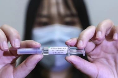 Mađarska prva u EU odobrila kinesku vakcinu!