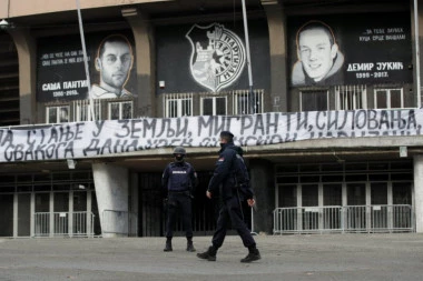 EKSKLUZIVNO! Policija na stadionu Partizana PRONAŠLA SNAJPER!