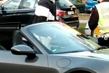 (FOTO) POLICIJA HAPSI ESTRADU: Posle Baka Praseta došli na red ovi poznati pevači, voze besna kola bez papira?!