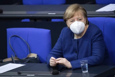 NEMCI RELAKSIRAJU MERE? Merkelova uskoro počinje sa opuštanjem restrikcija?