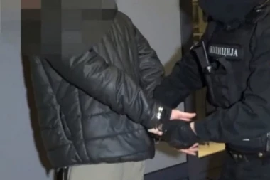 (VIDEO) ČLAN KLANA VELJKA BELIVUKA UHAPŠEN: Pogledajte žestoku akciju policije,Vuk Vuković sa lisicama na rukama!