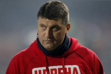 (FOTO) VLADAN MILOJEVIĆ U BEOGRADU: Bivši trener Zvezde potpuno neočekivano uhvaćen na stadionu!