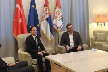 (FOTO) Vučić sa Bilgičem: Bilatelarni odnosi Srbije i Turske na najvišem nivou!