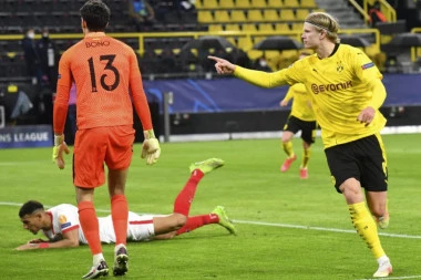 GOTOVO JE! Dortmund potvrdio - potpisao!