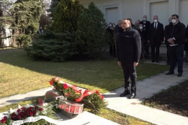 Vulin: Svojim životom i smrću, Milošević zaslužio poštovanje i Srbije i Srba