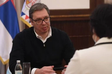 (FOTO) Vučić se sastao sa kineskom ambasadorkom