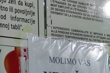 (FOTO) NATPIS NA VRATIMA POSTAO HIT NA DRUŠTVENIM MREŽAMA! Vlasnici menjačnice u Beogradu mole ljude da NE RADE OVO!