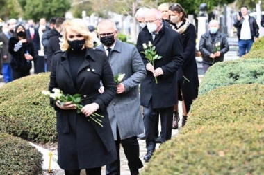 Vesić i Kisić Tepavčević odali počast žrtvama bombardovanja 6. aprila