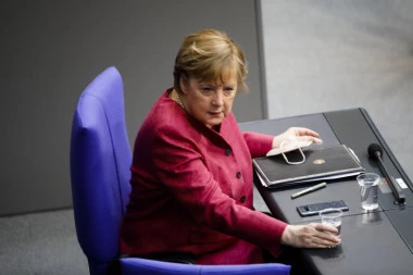 VAKCINISANI ĆE MOĆI SVE, A OSTALI NIŠTA! Merkelova danas odlučuje o zakonu koji je ZAPALIO NEMAČKU, a evo šta on tačno podrazumeva