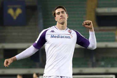 VLAHOVIĆ JE SLOBODAN: Fiorentina DIGLA RUKE od golgetera, odlazak sve izvesniji!