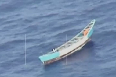TRAGEDIJA NA PUČINI: Prevrnuo se čamac, troje poginulo, šestoro putnika nestalo